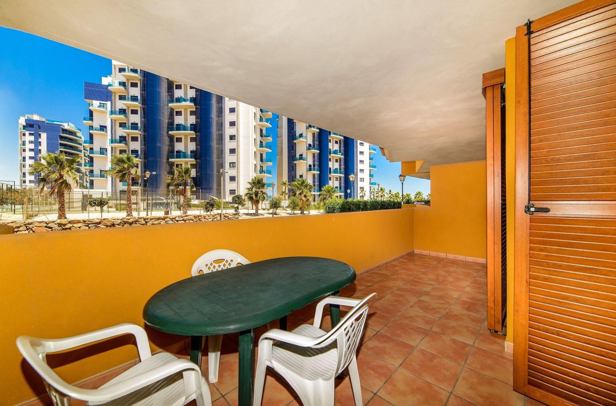 Appartement Bennecke Leonardo à Torrevieja Extérieur photo